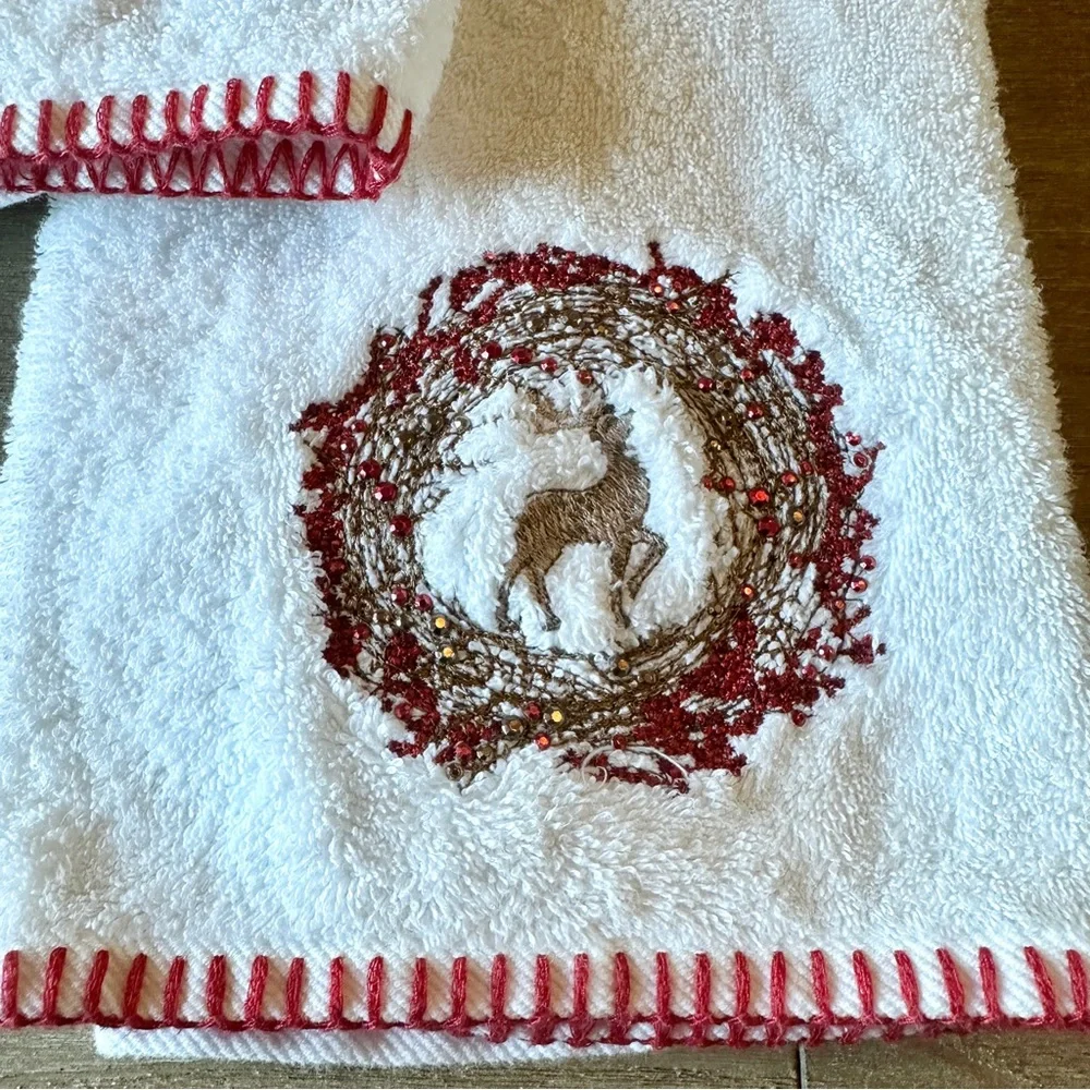 Christmas Holiday Hand Towels Embroidered Set of 2